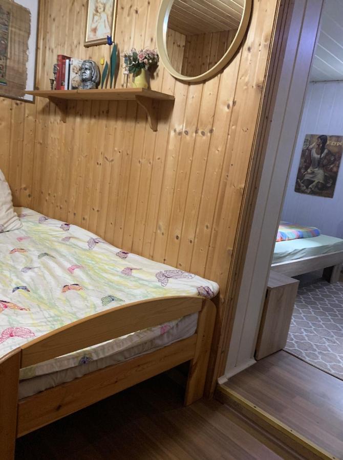 Schoenes Zimmer Im Seterant/Untergeschoss Essen Exterior foto