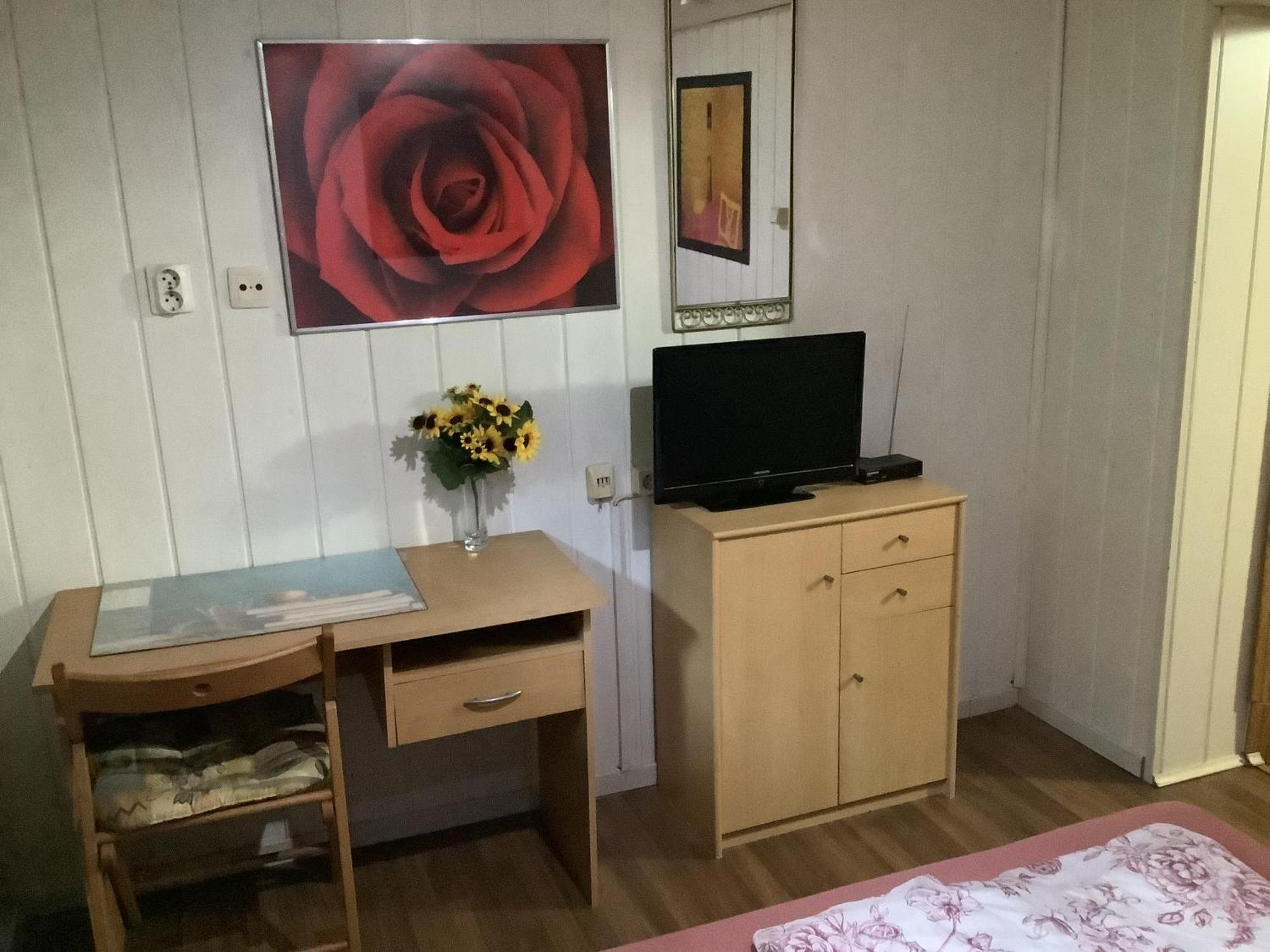 Schoenes Zimmer Im Seterant/Untergeschoss Essen Exterior foto